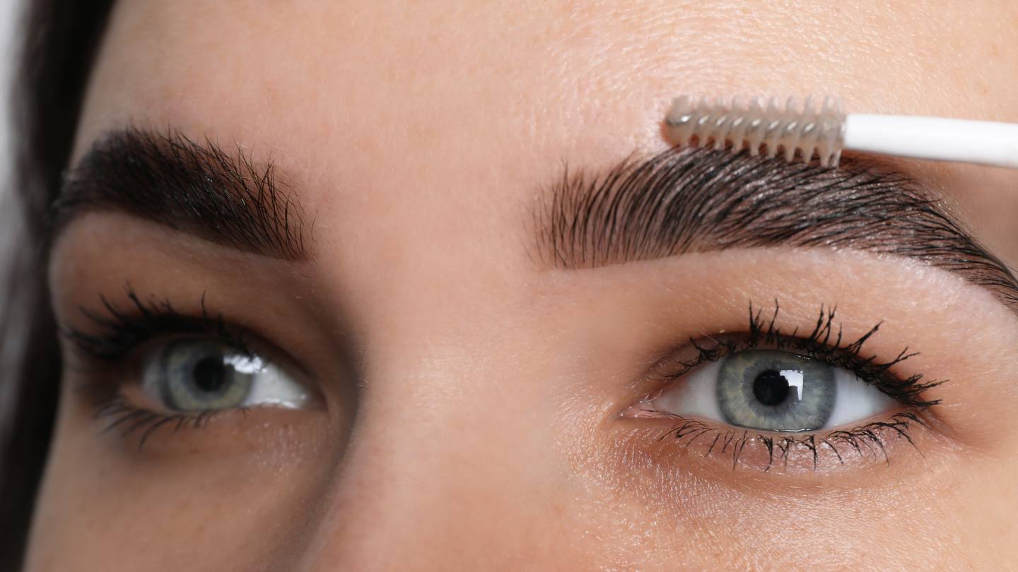 how can eyebrow feathering transform your look instantly
