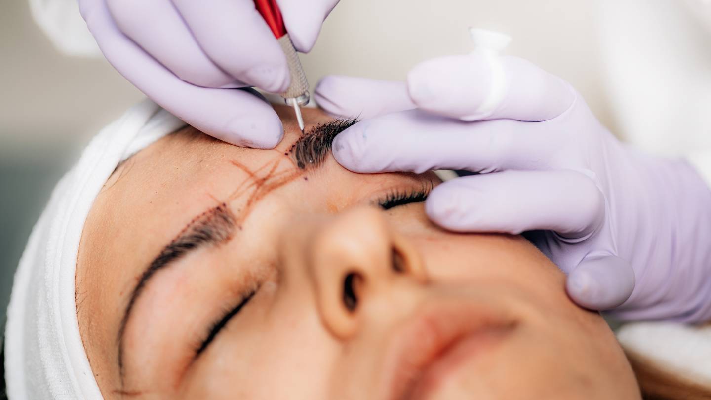 how can i choose a skilled and qualified microblading artist 2
