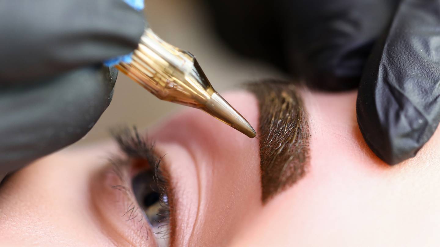how is microblading different from eyebrow tattooing