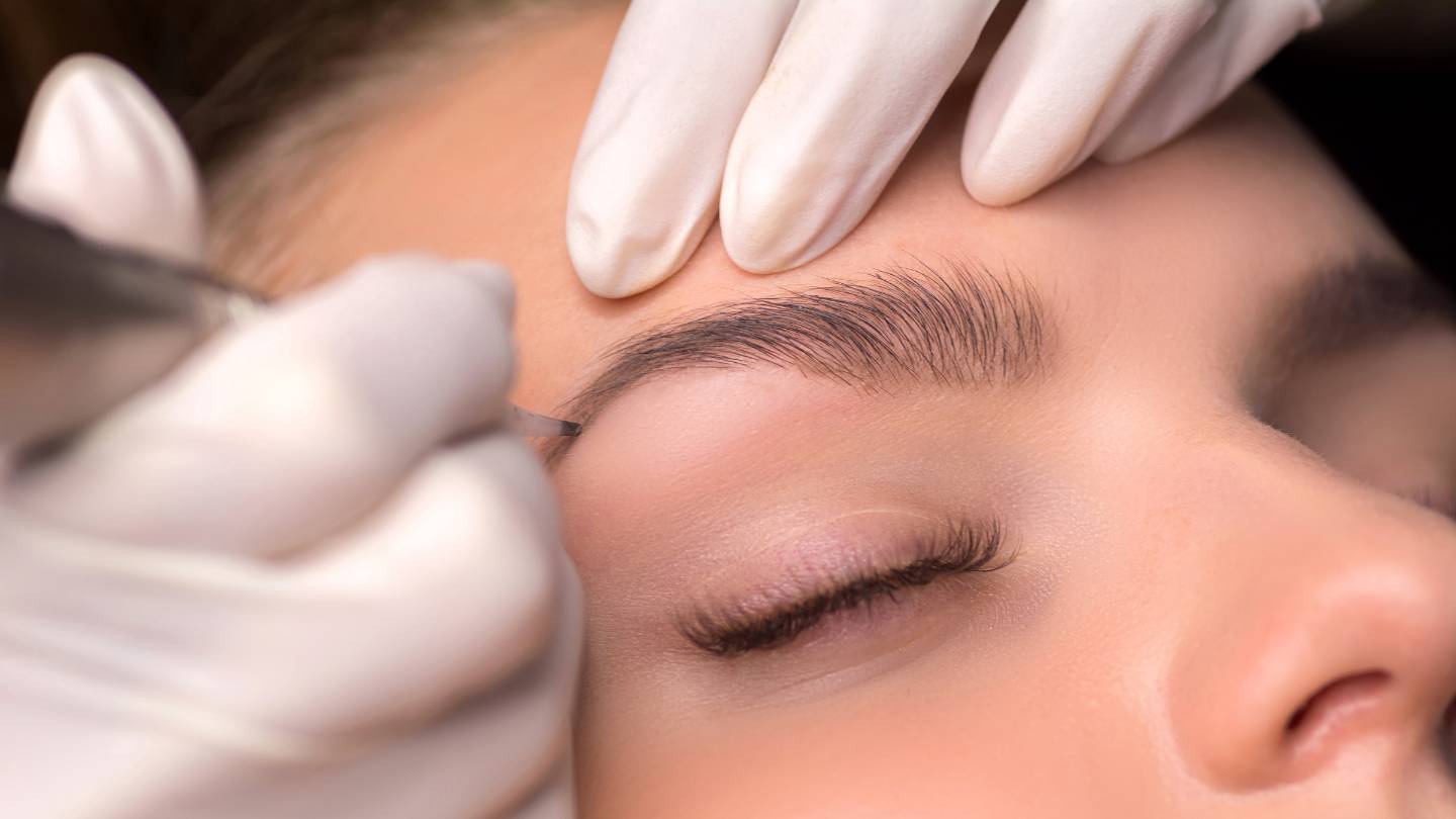 how to prepare for your eyebrow feathering appointment 2