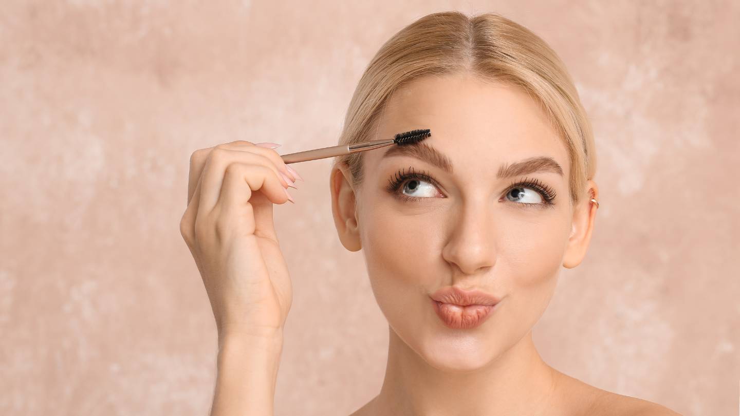 how to prepare for your eyebrow feathering appointment