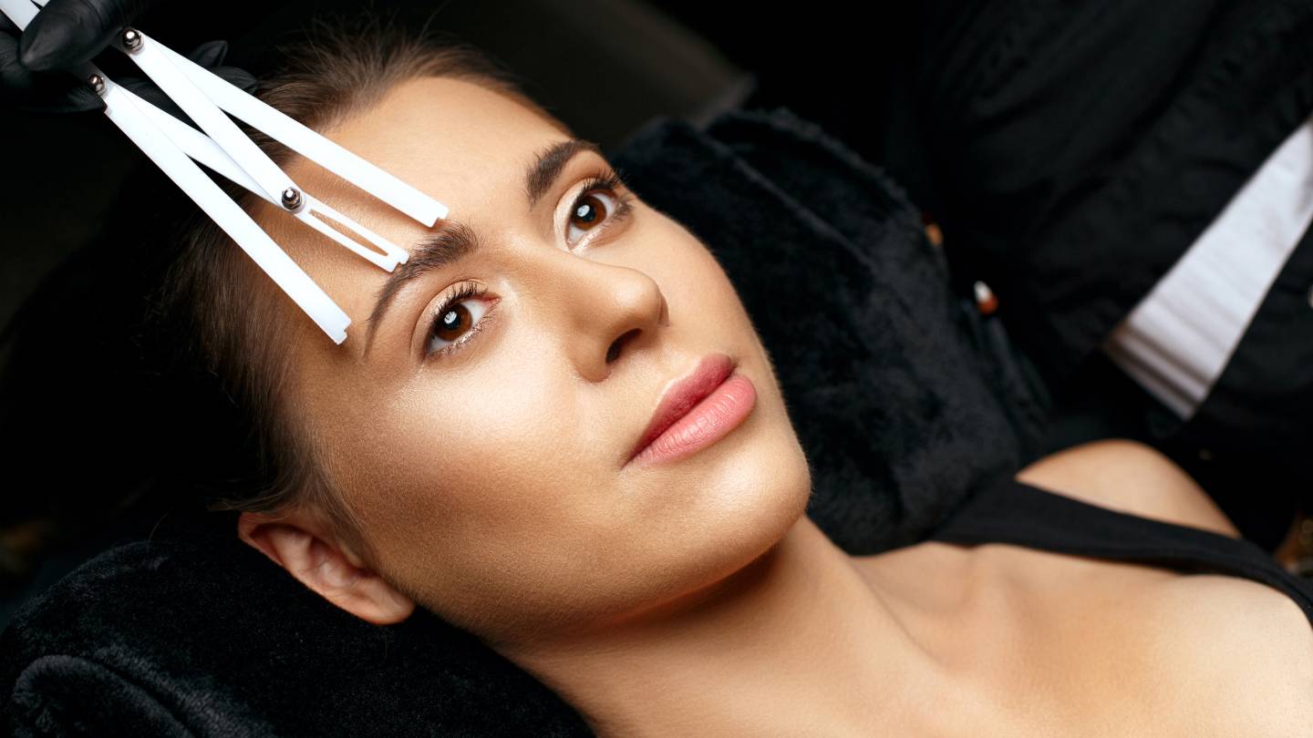 what are the primary benefits of microblading for eyebrows 1