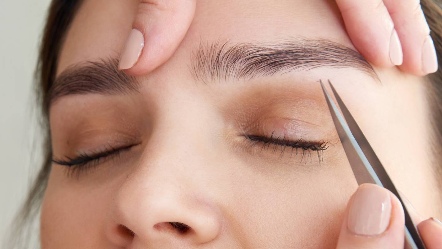 what factors should be considered before opting for eyebrow feathering 1